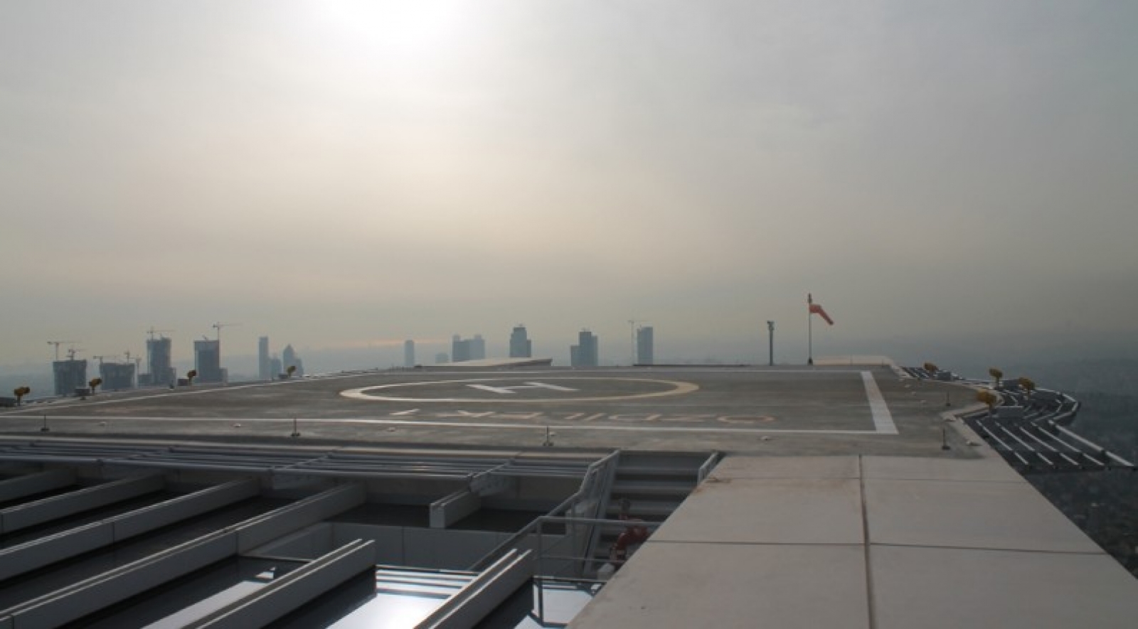 RIVER PLAZA